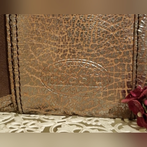 Fossil Golden Tan Wallet - Picture 6 of 6